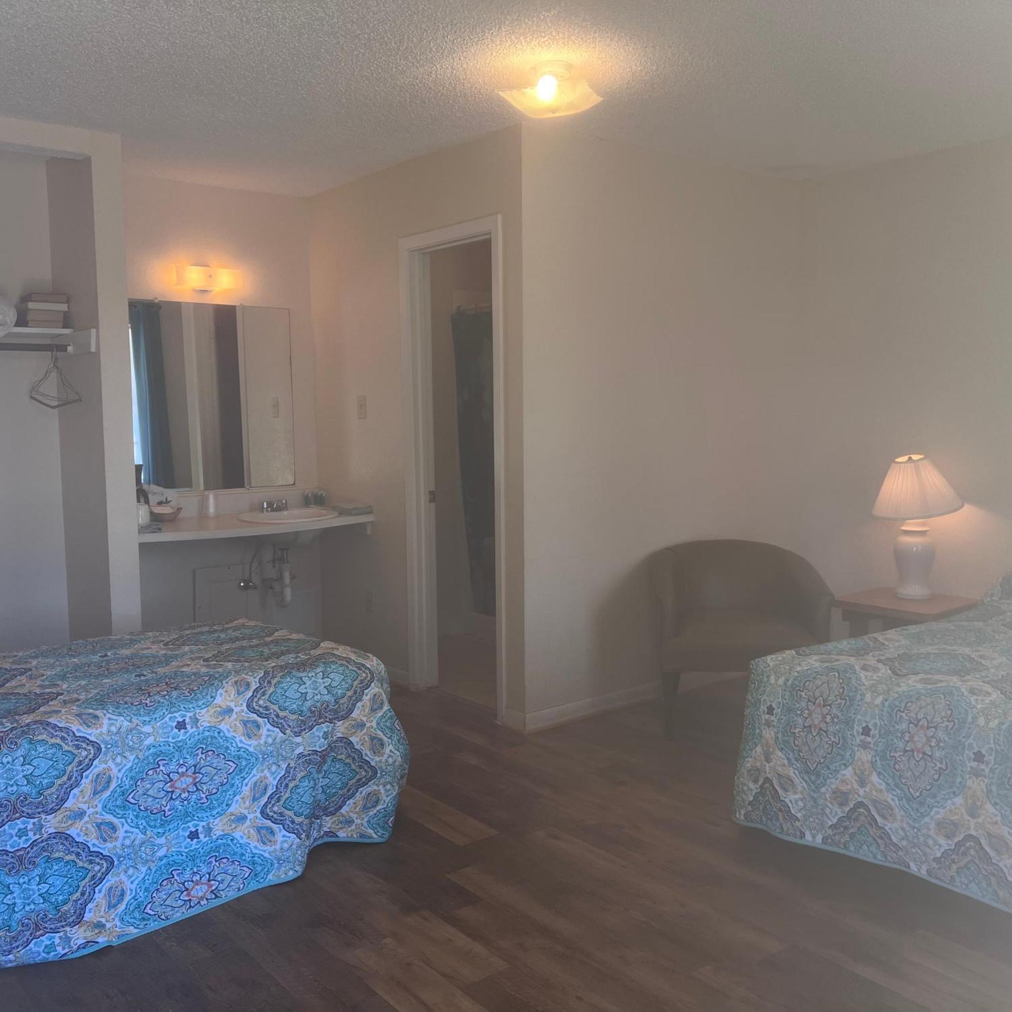 Alpine Lakeside Motel Room Backside Hemphill Экстерьер фото
